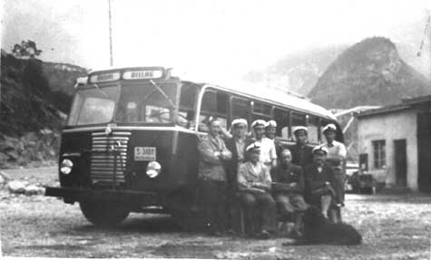 Buss og sjåførar - Årdal Billag ca 1950